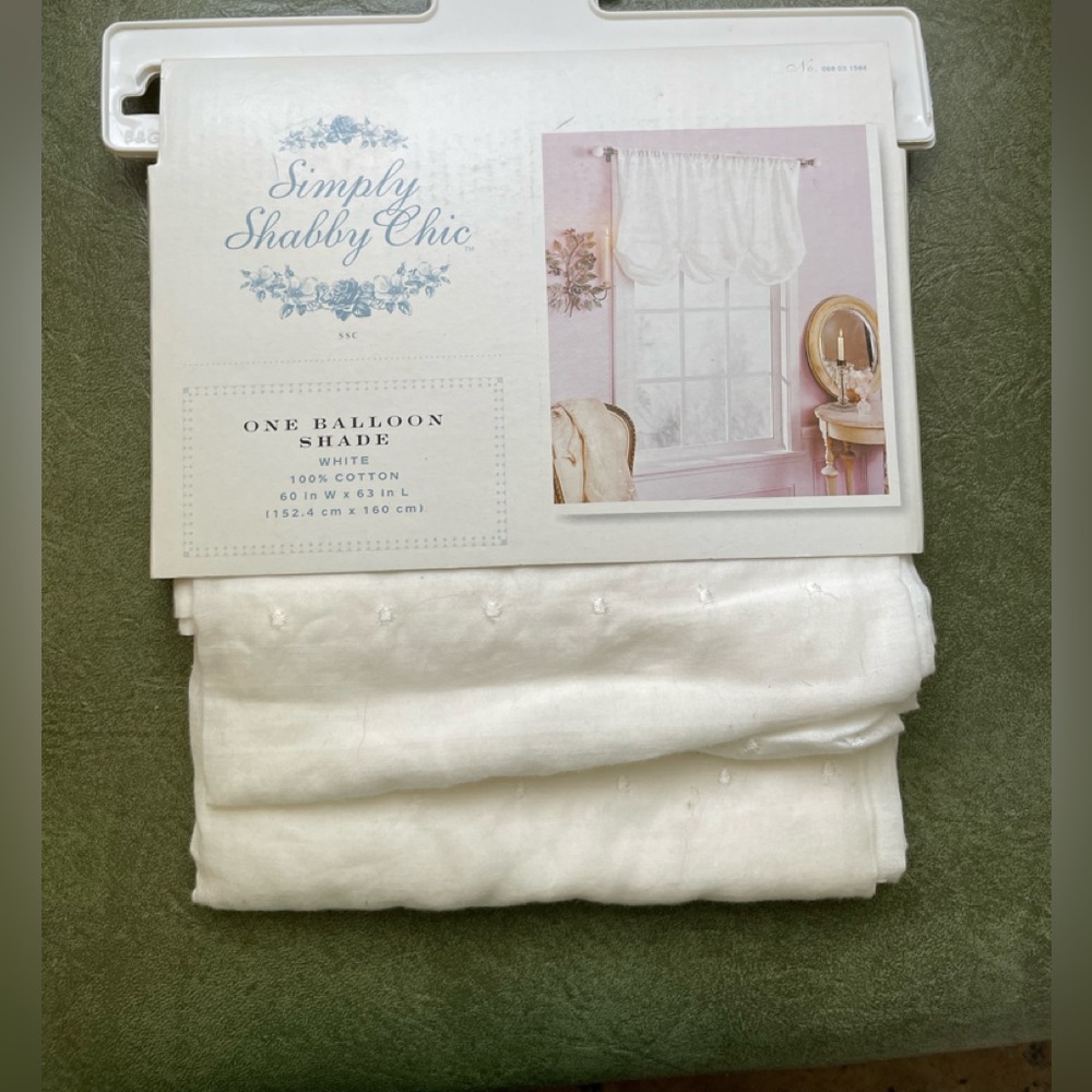 Shabby Chic balloon curtain panel